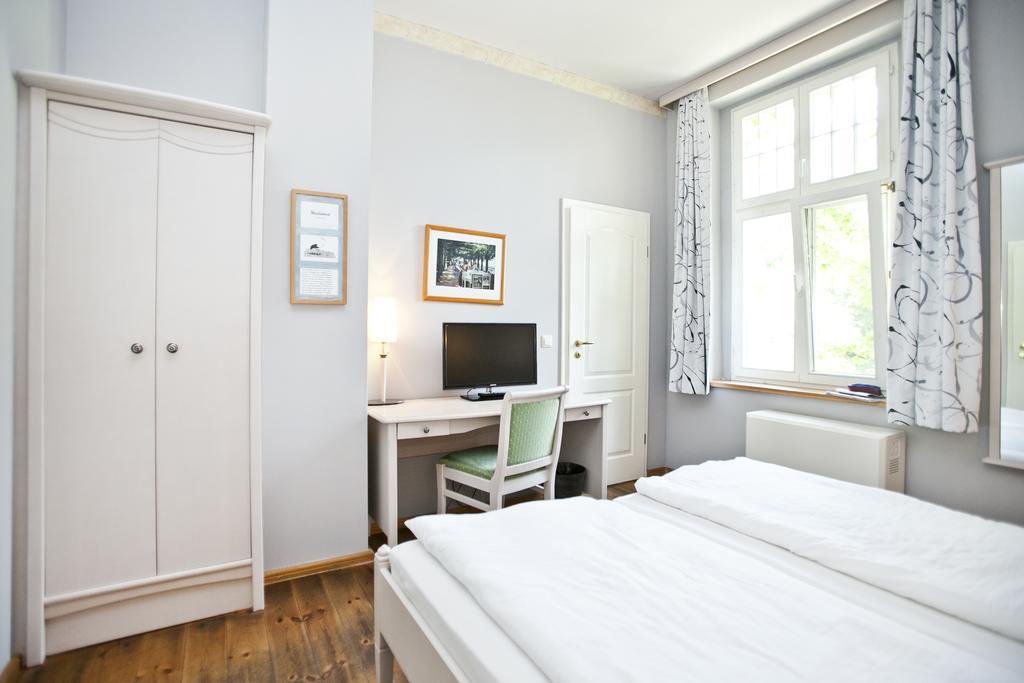 Elbterrassen Im Woerlitzer Winkel Hotel Coswig  Phòng bức ảnh